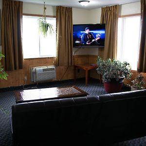 Queen Room Two Queen Beds Smoking